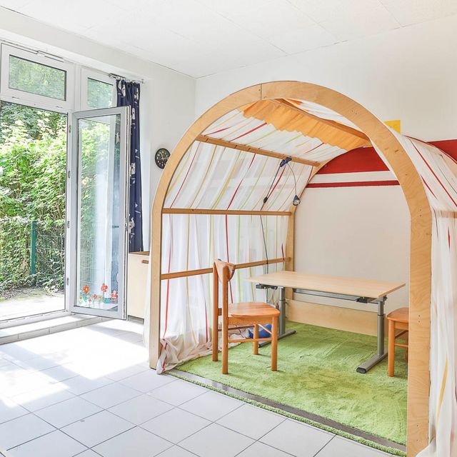 Behandlungsraum bei Ergomed, Praxis für Ergotherapie und Logopädie in Hamburg Heimfeld
